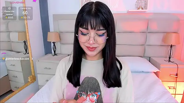 RoseCassie online show from March 9, 2025, 1:48 pm