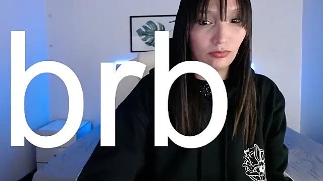 mia collens online show from November 23, 2025, 2:00 am