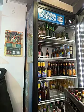 lauraltt online show from November 9, 2025, 7:01 pm