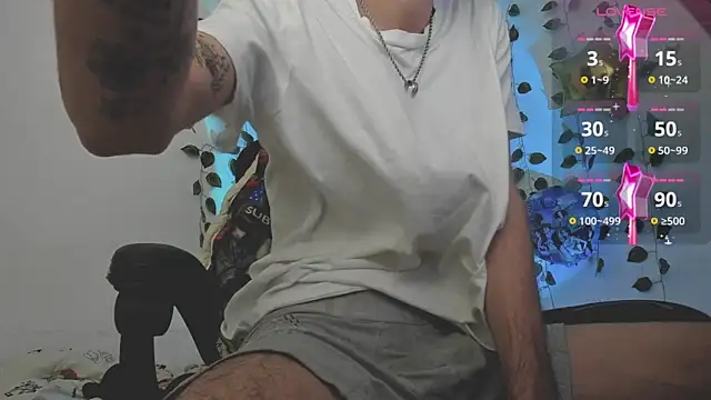 Snapshot of skinny_dann chatting on September 27, 2025, 2:16 am skinny dann online show from September 27, 2025, 2:16 am