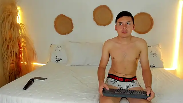 Snapshot of TifannyRossiii chatting on February 11, 2026, 1:54 am TifannyRossiii online show from February 11, 2026, 1:54 am