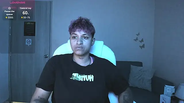 Snapshot of Dominick_jones chatting on September 25, 2025, 4:05 am Dominick jones online show from September 25, 2025, 4:05 am