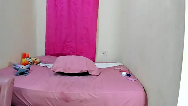 Snapshot of Mariana_16_ chatting on January 20, 2025, 7:57 pm Mariana 16 online show from January 20, 2025, 7:57 pm