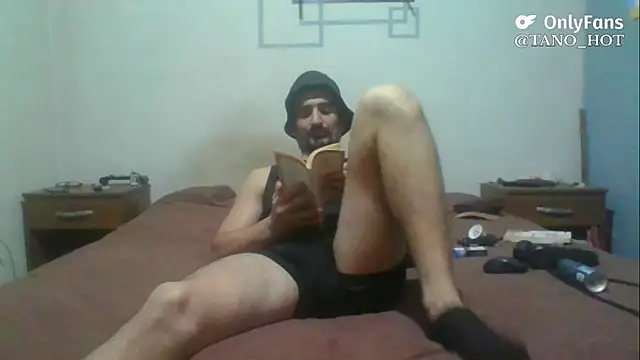 Snapshot of italianbighorse22 chatting on November 11, 2025, 5:07 am italianbighorse22 online show from November 11, 2025, 5:07 am