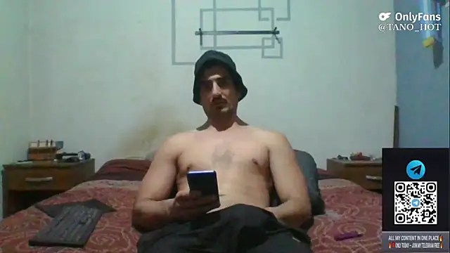 Snapshot of italianbighorse22 chatting on November 28, 2025, 5:54 am italianbighorse22 online show from November 28, 2025, 5:54 am