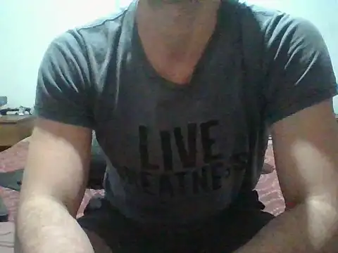 Snapshot of italianbighorse22 chatting on November 29, 2025, 3:53 am italianbighorse22 online show from November 29, 2025, 3:53 am