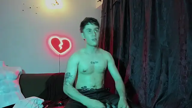 Snapshot of Antonello_Vannucci chatting on December 25, 2024, 1:53 am Antonello Vannucci online show from December 25, 2024, 1:53 am