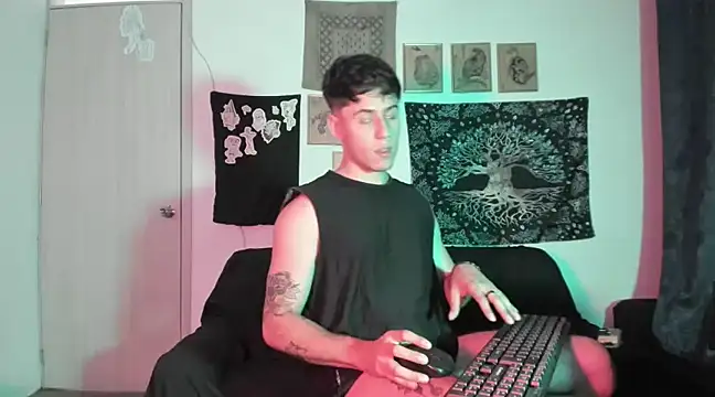 Snapshot of Antonello_Vannucci chatting on January 22, 2025, 9:21 pm Antonello Vannucci online show from January 22, 2025, 9:21 pm