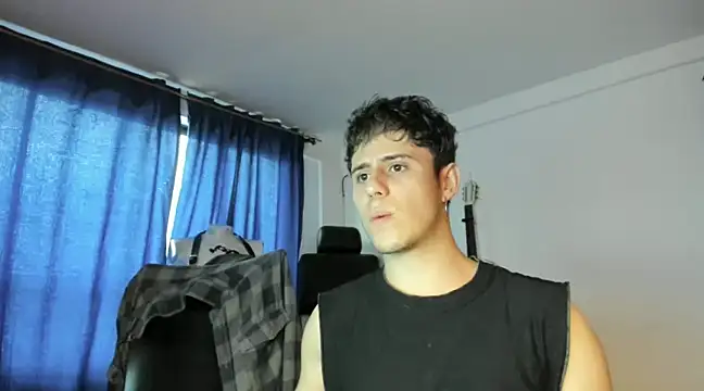 Snapshot of Antonello_Vannucci chatting on March 1, 2025, 9:59 pm Antonello Vannucci online show from March 1, 2025, 9:59 pm