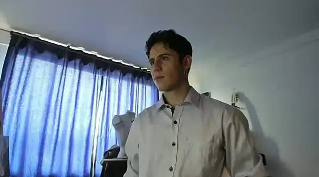 Snapshot of Antonello_Vannucci chatting on March 4, 2025, 7:11 pm Antonello Vannucci online show from March 4, 2025, 7:11 pm