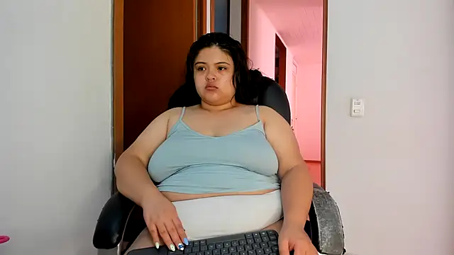 lizzie c online show from February 28, 2025, 9:44 pm