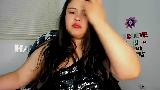 lizzie c online show from December 2, 2025, 9:58 am