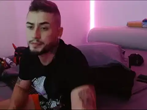 miia-liiam online show from January 11, 2025, 6:56 am