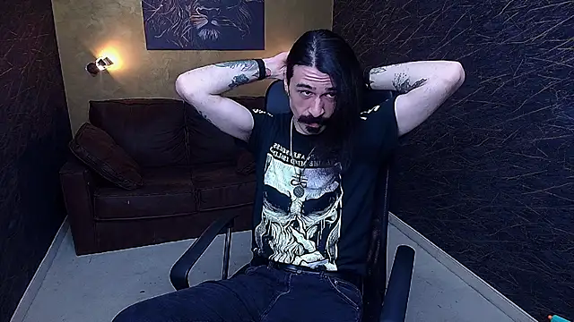 Snapshot of AxelColton chatting on February 5, 2026, 11:48 am AxelColton online show from February 5, 2026, 11:48 am