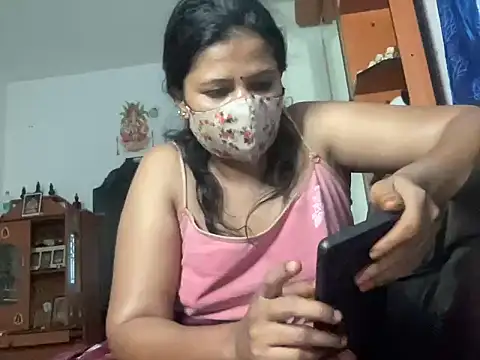 Tamil Sanjana  online show from October 9, 2025, 1:03 am