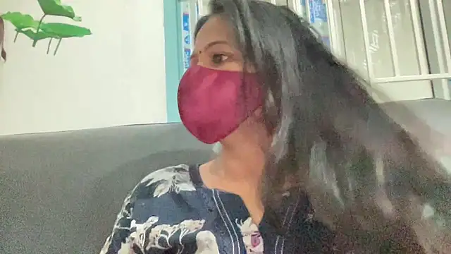 Tamil Sanjana  online show from February 1, 2026, 1:37 am