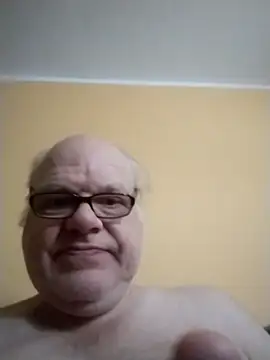 Snapshot of jk6t chatting on January 15, 2026, 11:59 am jk6t online show from January 15, 2026, 11:59 am