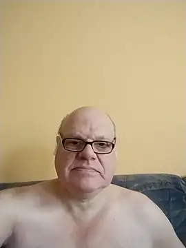 Snapshot of jk6t chatting on February 10, 2026, 1:26 pm jk6t online show from February 10, 2026, 1:26 pm