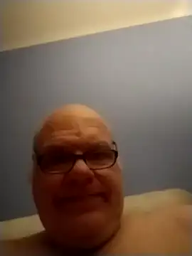 Snapshot of jk6t chatting on February 15, 2026, 12:40 am jk6t online show from February 15, 2026, 12:40 am