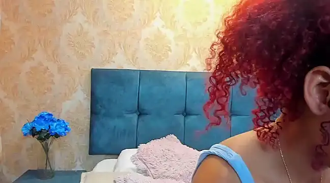 Snapshot of CintiaWalker chatting on January 10, 2025, 6:28 pm CintiaWalker online show from January 10, 2025, 6:28 pm