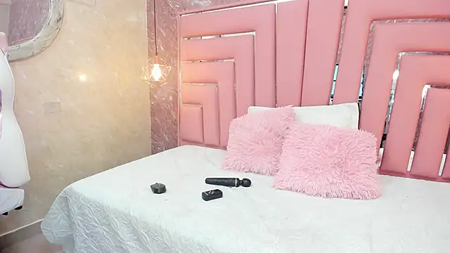 Snapshot of SEXY_HOTTIE__ chatting on January 26, 2025, 6:48 pm SEXY HOTTIE online show from January 26, 2025, 6:48 pm