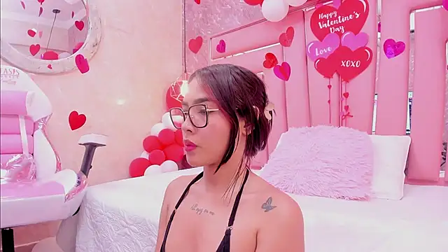 Snapshot of SEXY_HOTTIE__ chatting on February 20, 2025, 6:46 pm SEXY HOTTIE online show from February 20, 2025, 6:46 pm