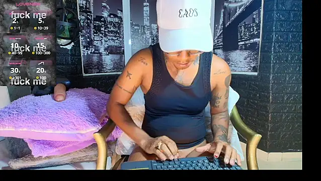 Snapshot of JhonyMiller_ chatting on January 19, 2025, 2:15 am JhonyMiller online show from January 19, 2025, 2:15 am