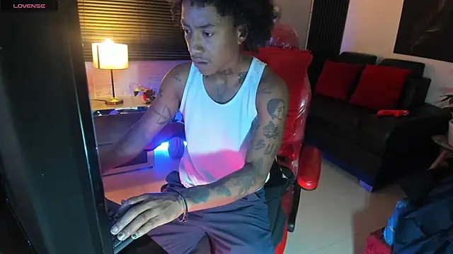 Snapshot of JhonyMiller_ chatting on September 18, 2025, 7:49 pm JhonyMiller online show from September 18, 2025, 7:49 pm