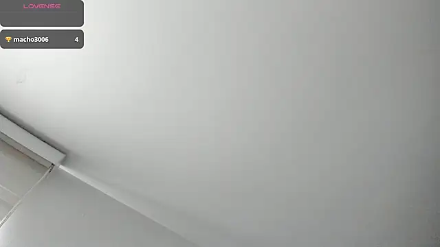 AbrilSonne online show from March 9, 2025, 7:37 pm