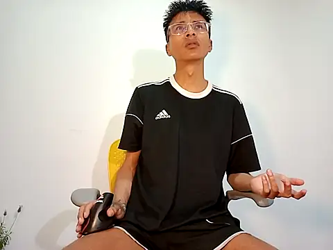 codysmith online show from March 21, 2025, 2:07 pm