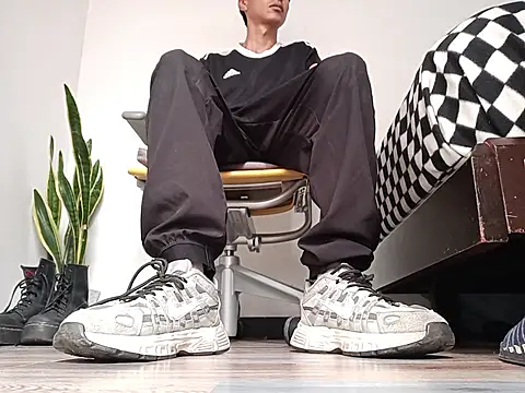 codysmith online show from November 4, 2025, 1:21 pm