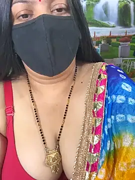 FlatVincy4 online show from November 8, 2025, 4:12 am