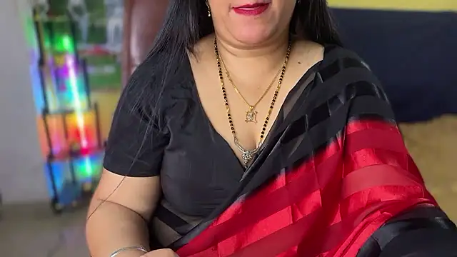 FlatVincy4 online show from January 17, 2026, 6:33 pm