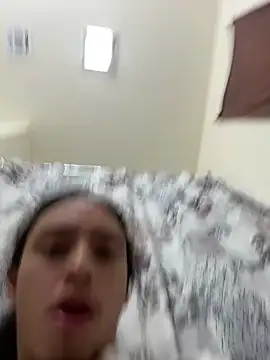 qbaby96 online show from December 29, 2024, 1:49 pm