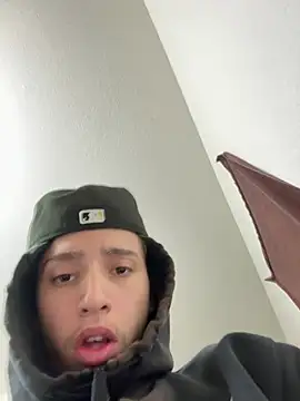 qbaby96 online show from February 6, 2025, 11:48 pm