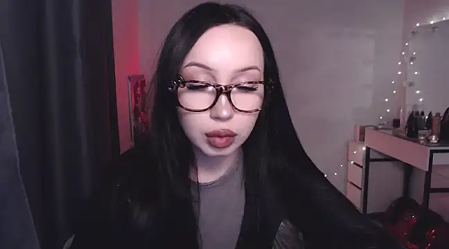 Snapshot of MoranaMissGod chatting on December 27, 2024, 9:43 pm MoranaMissGod online show from December 27, 2024, 9:43 pm