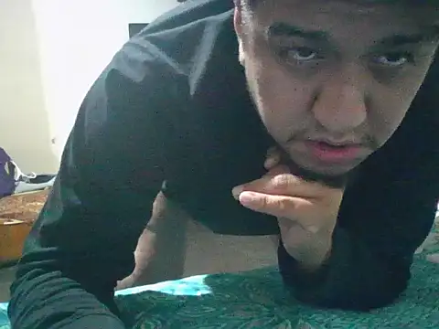 manolo666hot online show from November 28, 2025, 8:22 pm