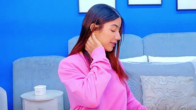 martina roldam online show from February 13, 2026, 12:28 am