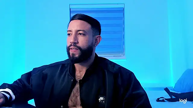 Snapshot of BradLeon_ chatting on March 15, 2025, 1:19 am BradLeon online show from March 15, 2025, 1:19 am