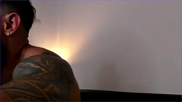 Snapshot of BradLeon_ chatting on September 25, 2025, 7:50 pm BradLeon online show from September 25, 2025, 7:50 pm