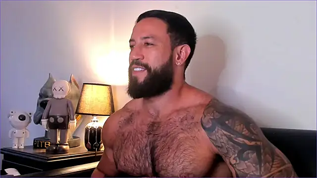 Snapshot of BradLeon_ chatting on November 27, 2025, 10:12 pm BradLeon online show from November 27, 2025, 10:12 pm