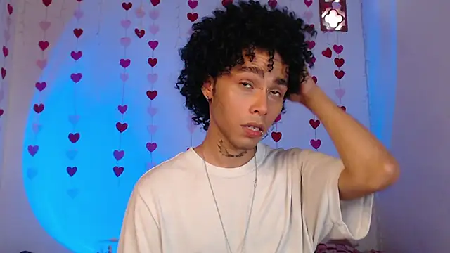 Snapshot of seven7xis chatting on February 11, 2025, 8:31 pm seven7xis online show from February 11, 2025, 8:31 pm