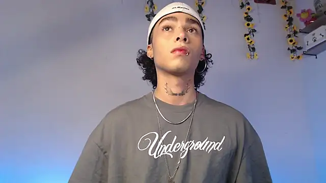 Snapshot of seven7xis chatting on March 16, 2025, 4:52 am seven7xis online show from March 16, 2025, 4:52 am