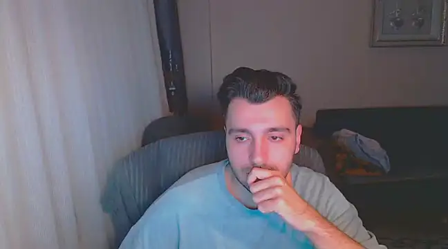 handsomeee04 online show from March 1, 2025, 11:37 pm