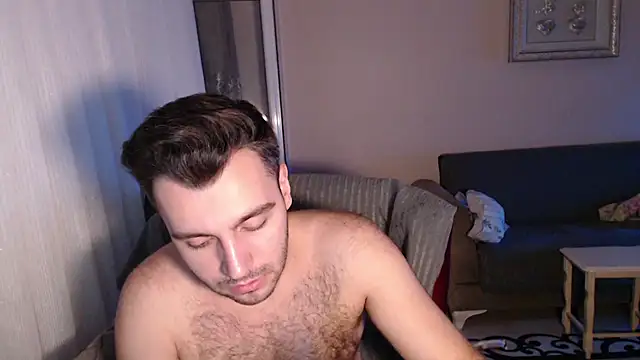 handsomeee04 online show from September 18, 2025, 9:39 pm