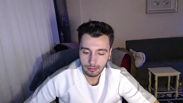 handsomeee04 online show from September 22, 2025, 2:35 am