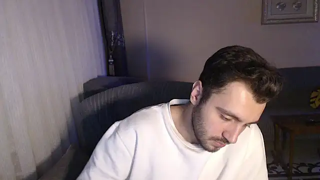 handsomeee04 online show from October 21, 2025, 9:48 pm