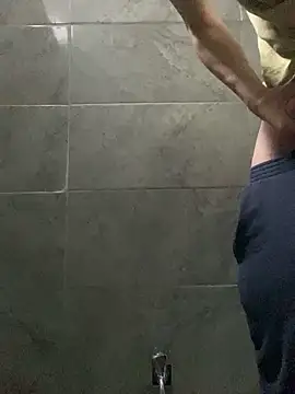 Snapshot of ekskekejejej chatting on November 5, 2025, 9:59 pm ekskekejejej online show from November 5, 2025, 9:59 pm