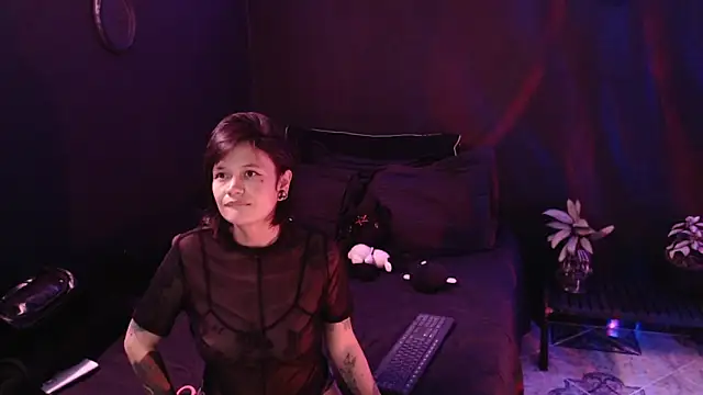 rousstattoo online show from March 26, 2026, 1:33 am