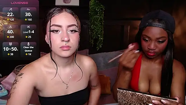 nikkystorm1  online show from November 8, 2025, 2:17 pm